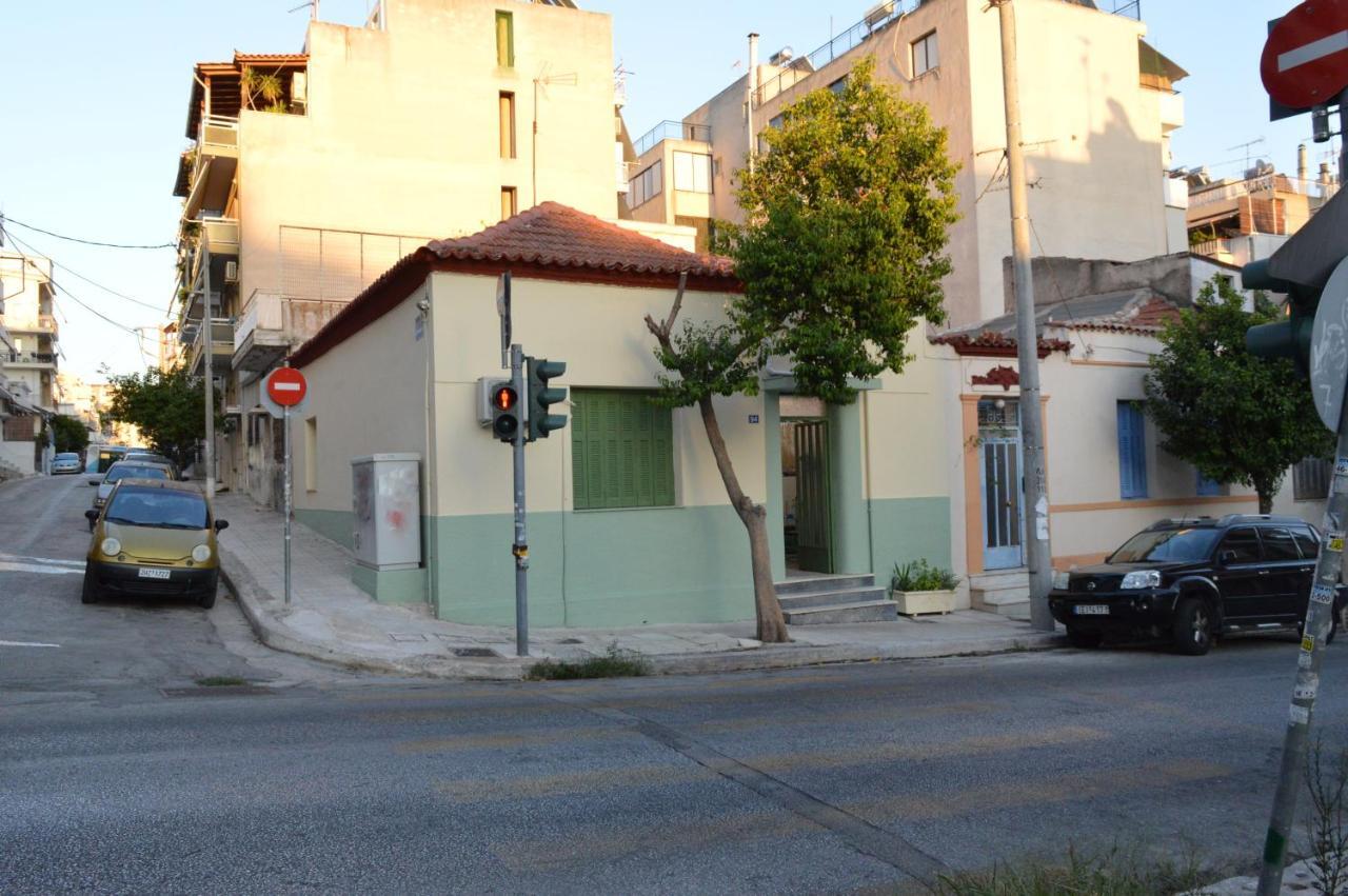 Pireas Port Next To Metro Artistic Houseアパートメント エクステリア 写真